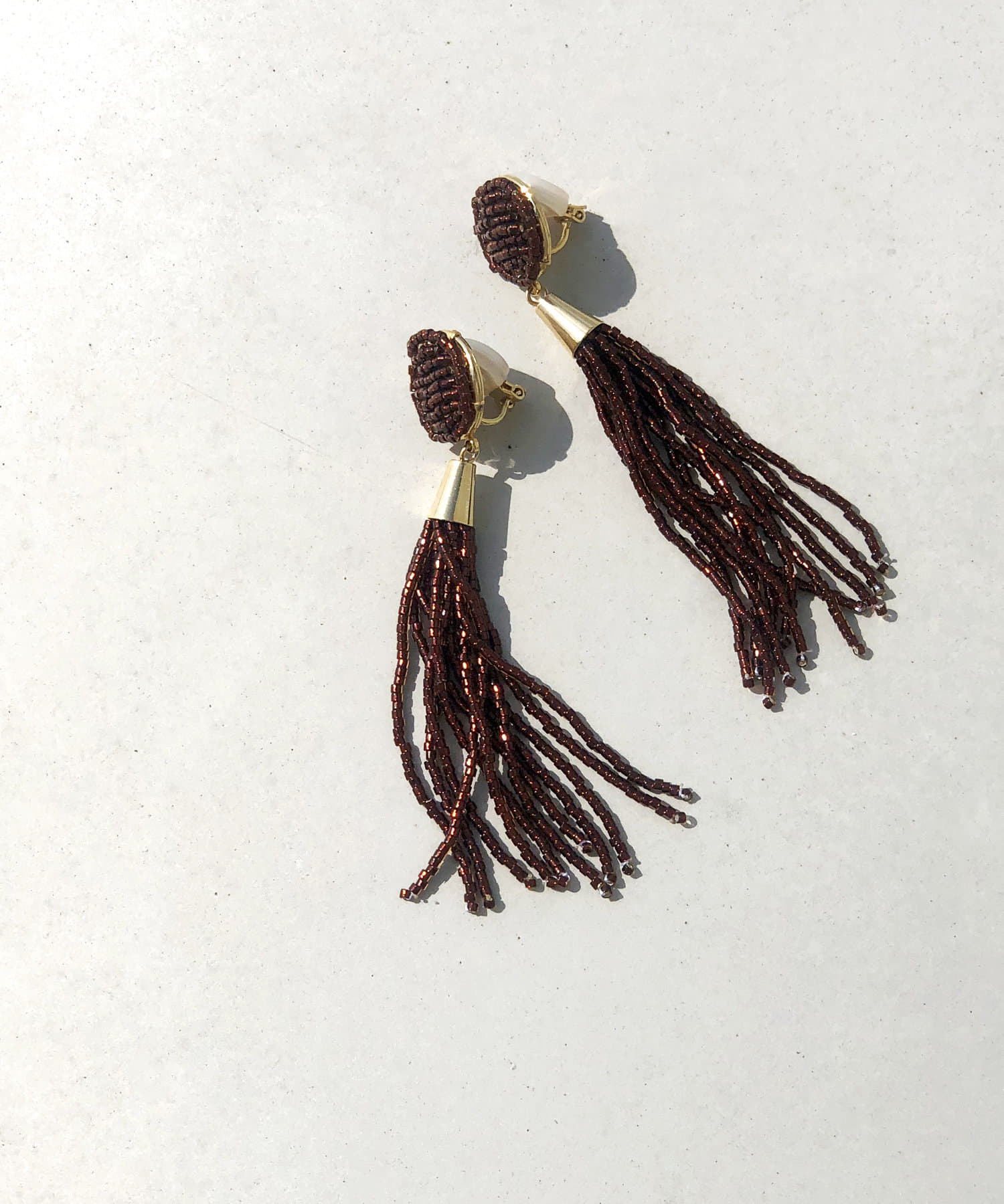 un dix cors(アンディコール) 【エスニック風なスパイスがポイント】ビーズフリンジイヤリング