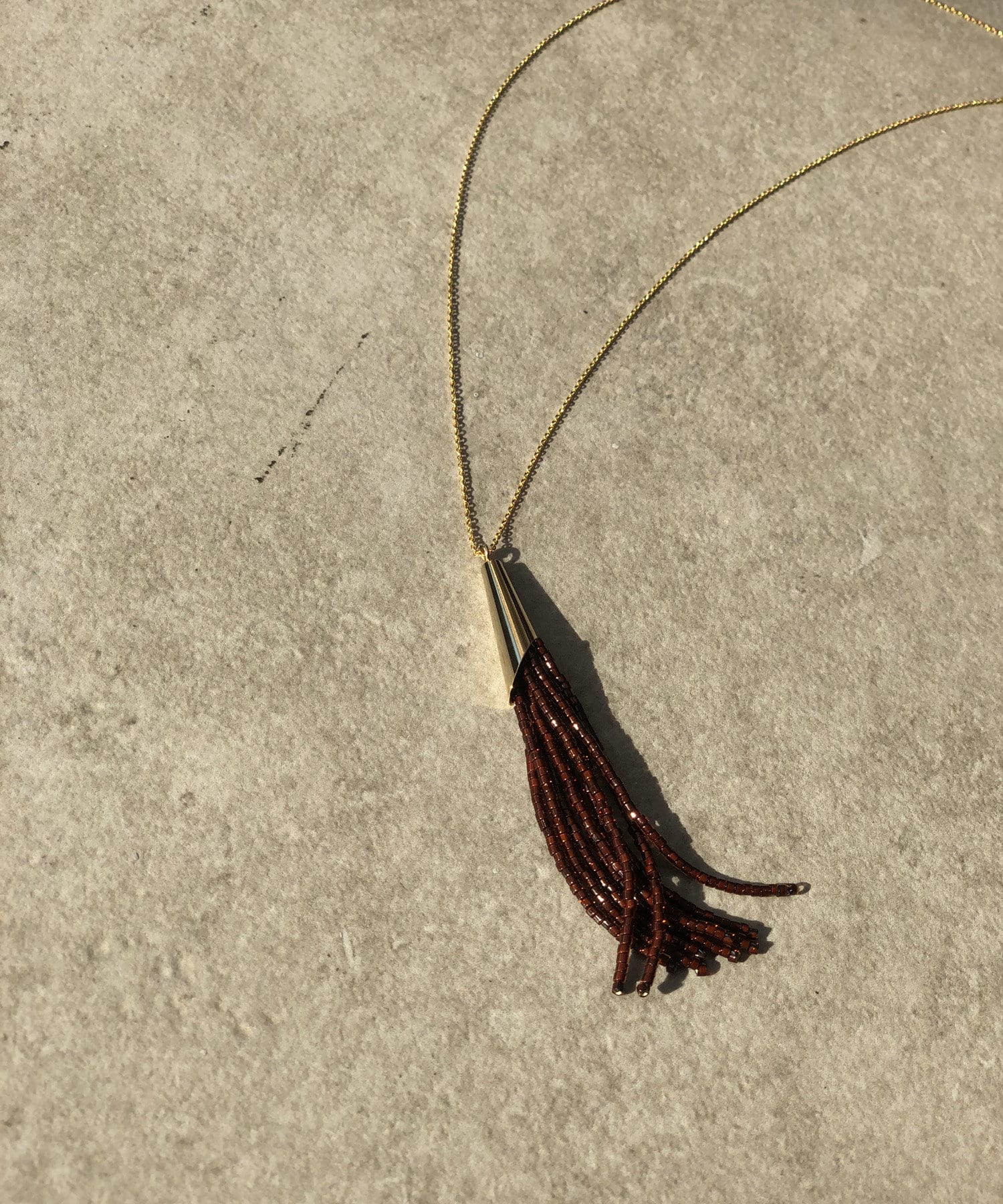 un dix cors(アンディコール) 【トレンドのフリンジアクセント】ビーズフリンジネックレス