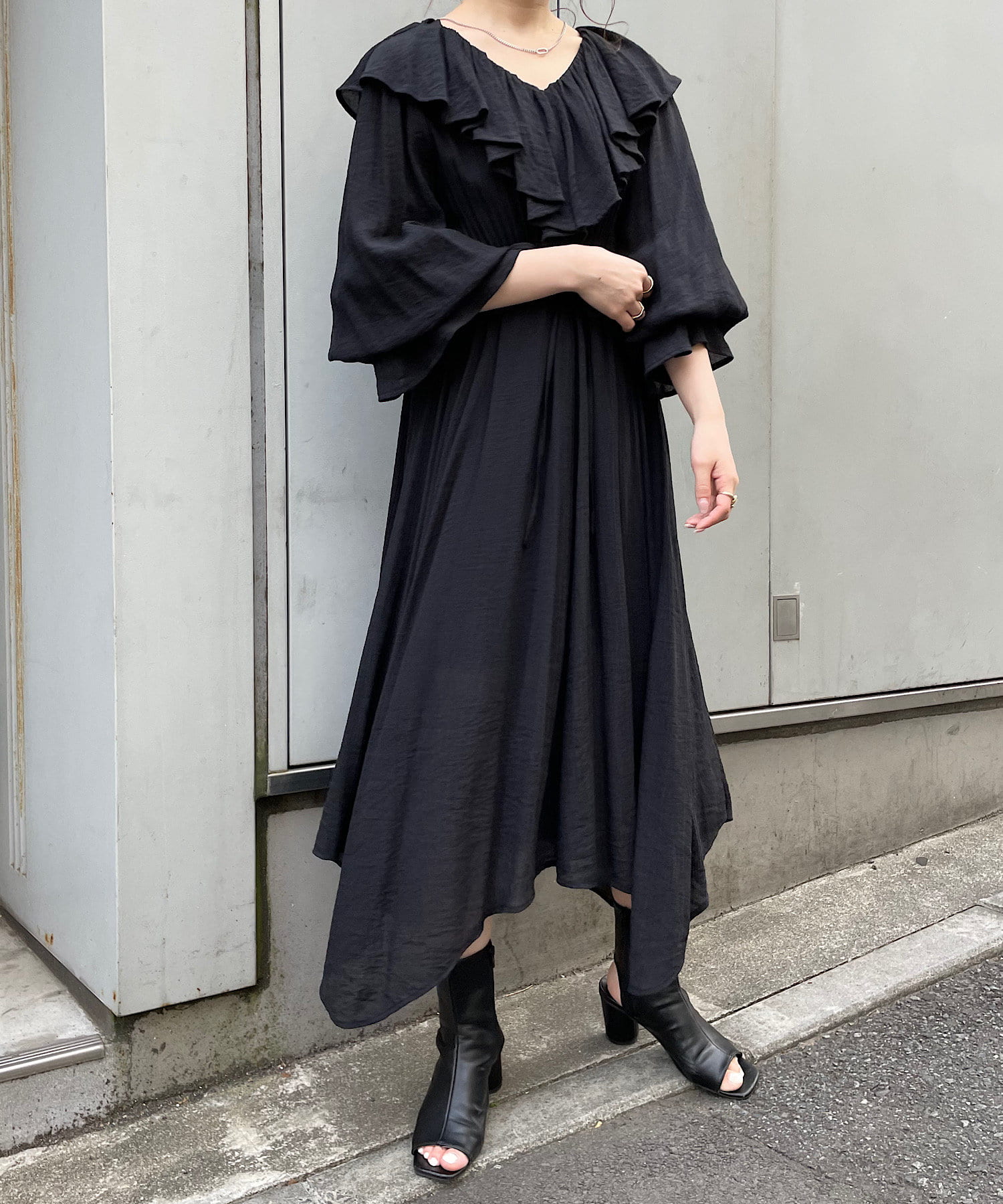 フリル衿ロングワンピース Who S Who Chico フーズフーチコ レディース Pal Closet パルクローゼット パルグループ公式ファッション通販サイト