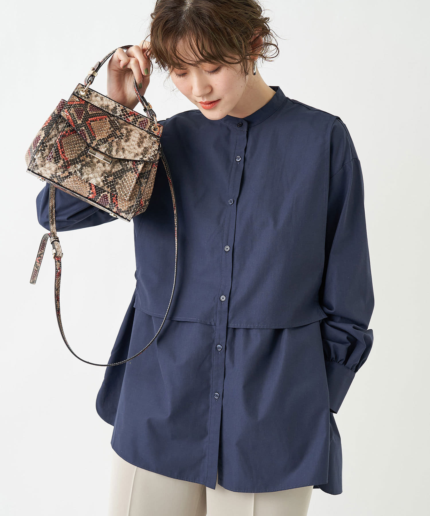 un dix cors(アンディコール) 動画付【《1枚で着映えるシャツ》洗える】ブロードレイヤード風シャツ