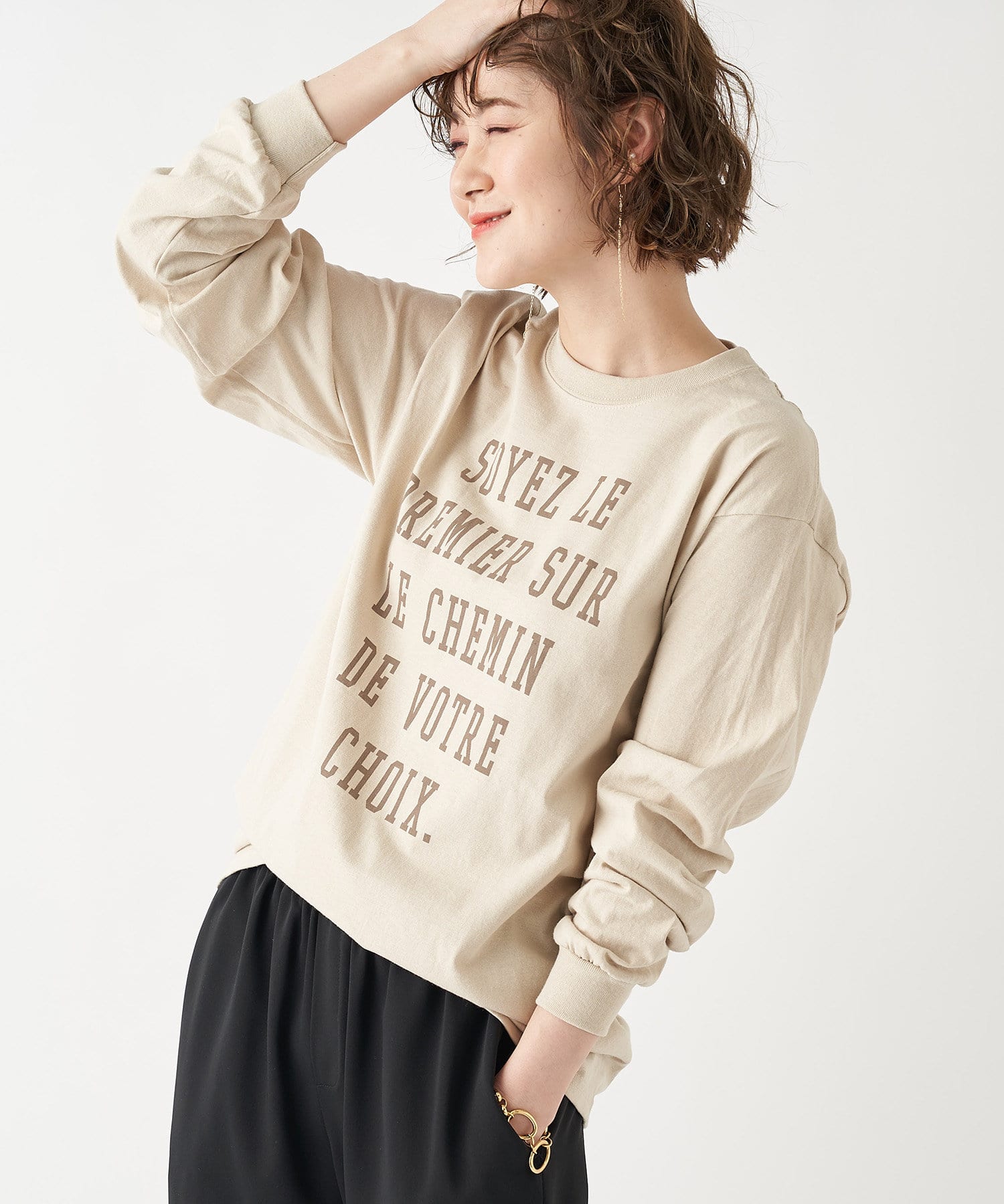 un dix cors(アンディコール) 【垣内彩未さん着用アイテム】ロゴプリントカットソー