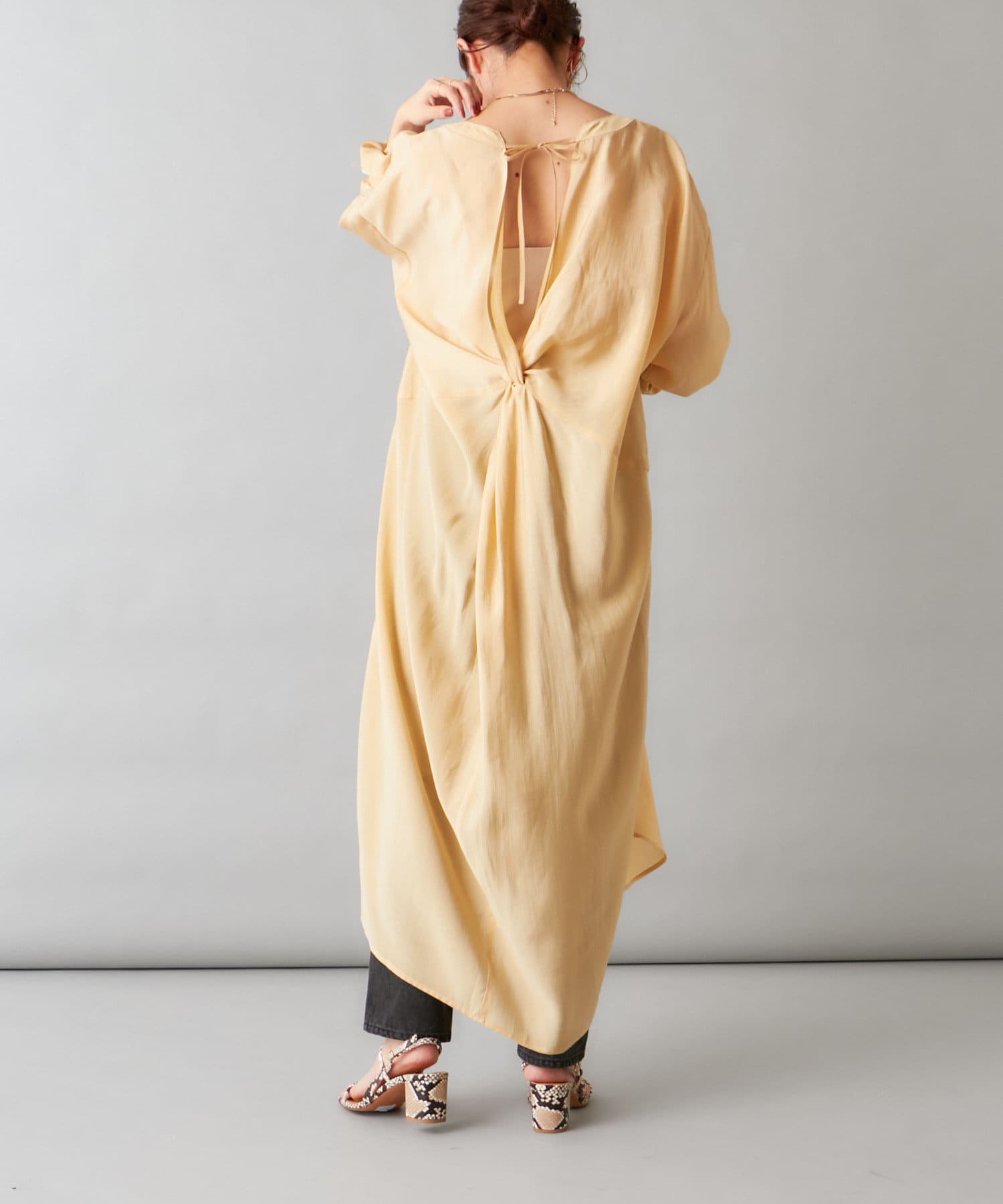 新色 オフホワイト ツイストシャツワンピース Omekashi オメカシ レディース Pal Closet パルクローゼット パルグループ公式ファッション通販サイト