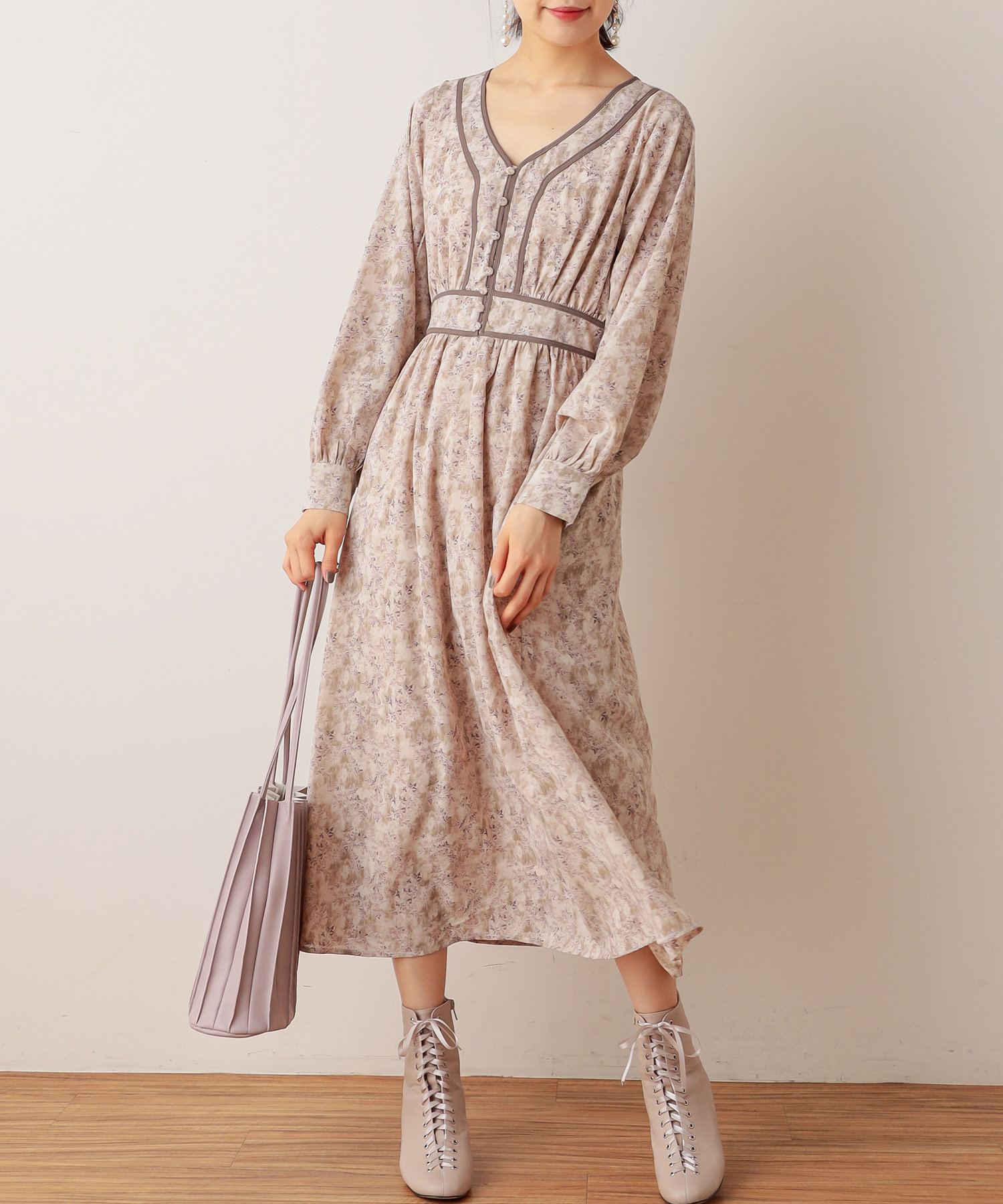 花柄パイピングワンピース Nice Claup Outlet ナイスクラップ アウトレット レディース Pal Closet パルクローゼット パルグループ公式ファッション通販サイト