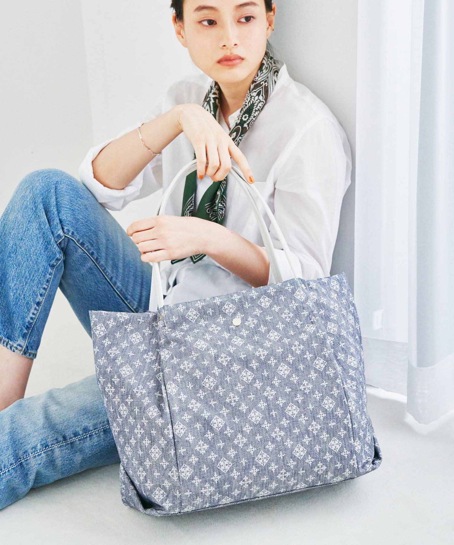 うめちゃん】ほぼ未使用♪ russet デニムプリント トートバッグ 再登場