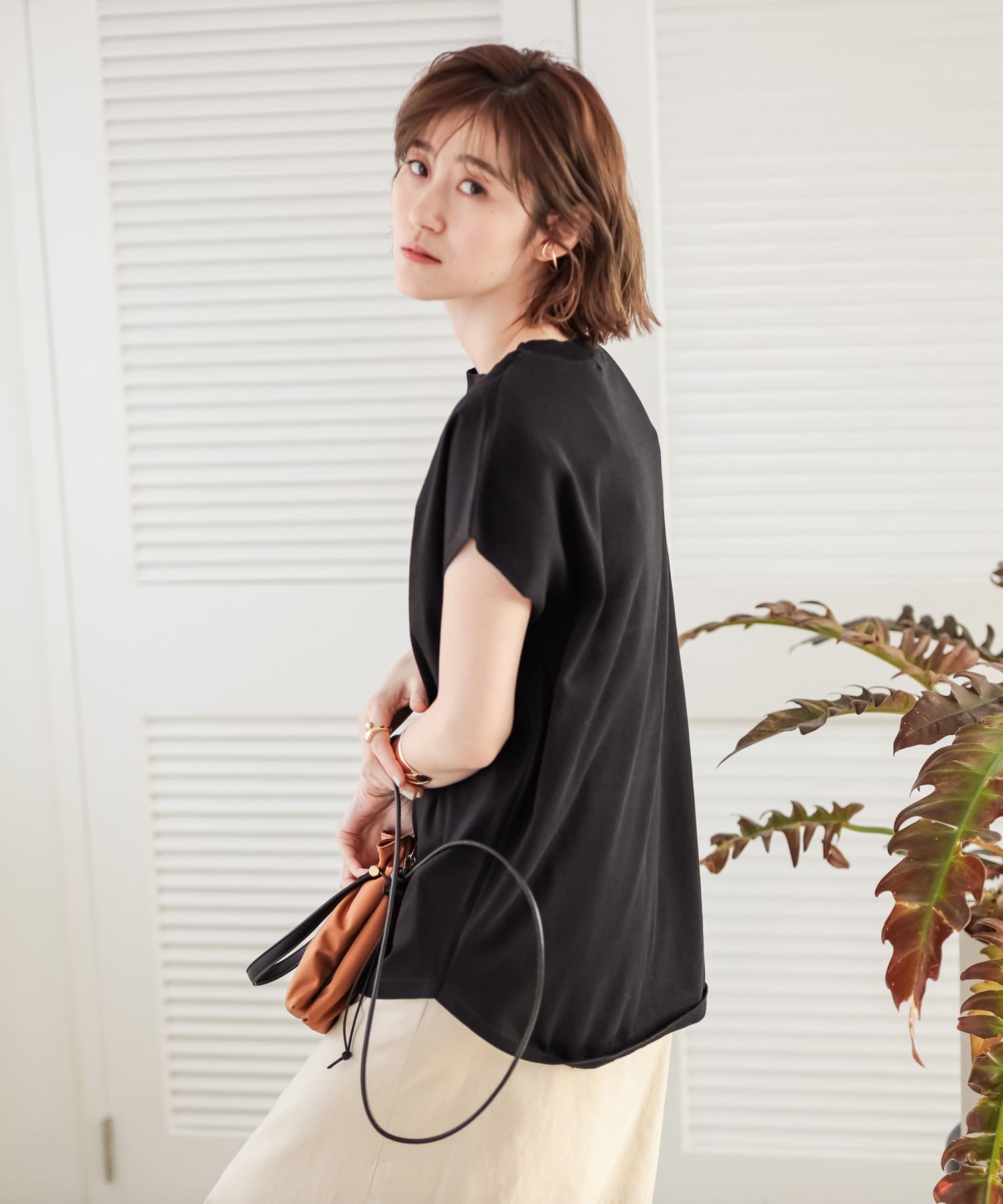 un dix cors(アンディコール) 【お洒落に差がつくデザイン】バックニットロゴTシャツ