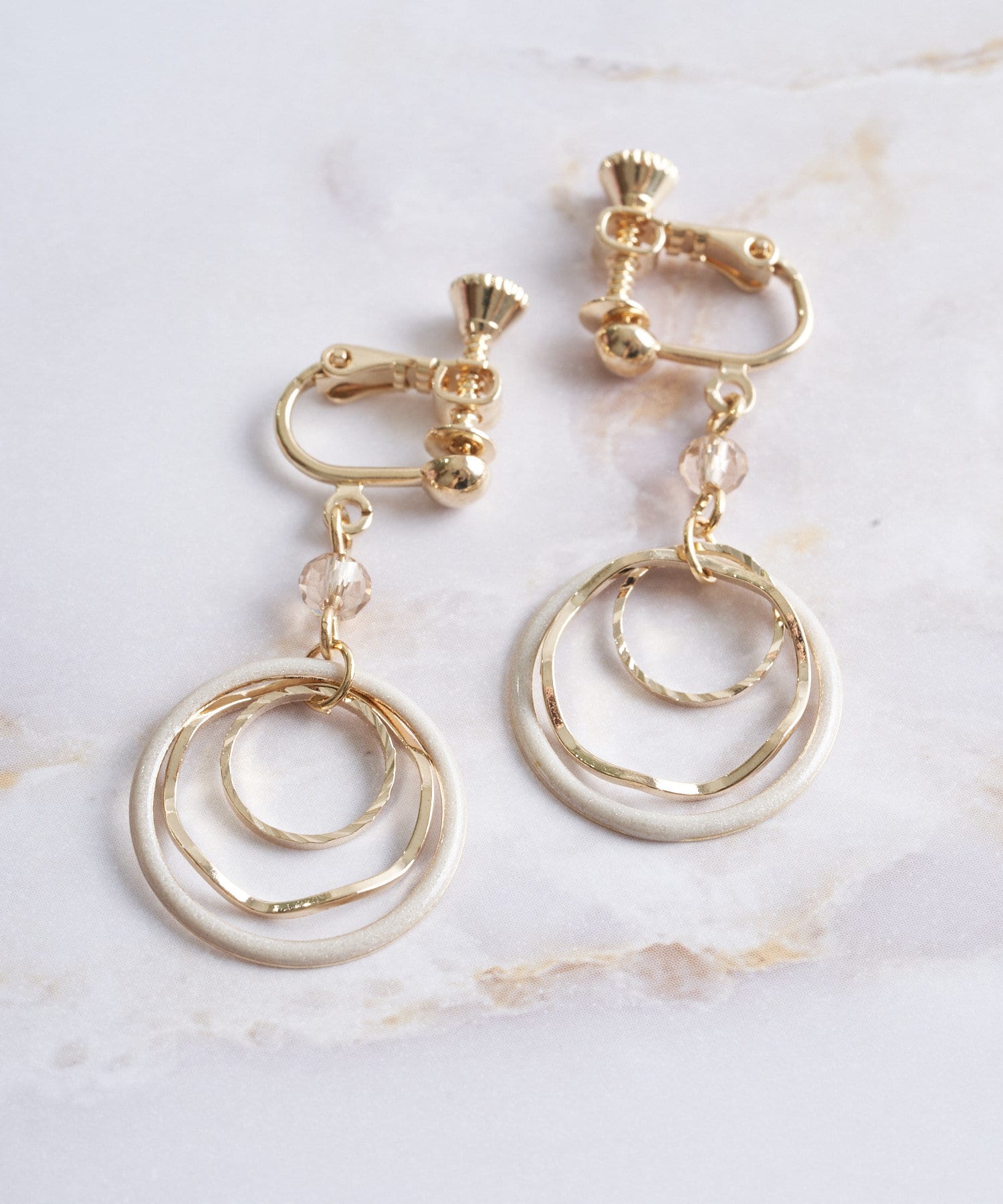 マーブルラウンドイヤリング 3coins スリーコインズ ライフスタイル Pal Closet パルクローゼット パルグループ公式ファッション通販サイト