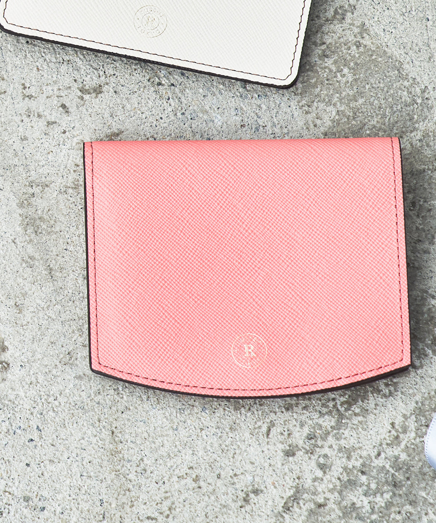 バイカラーレザー折り財布 So 3 Russet ラシット レディース Pal Closet パルクローゼット パルグループ公式ファッション通販サイト