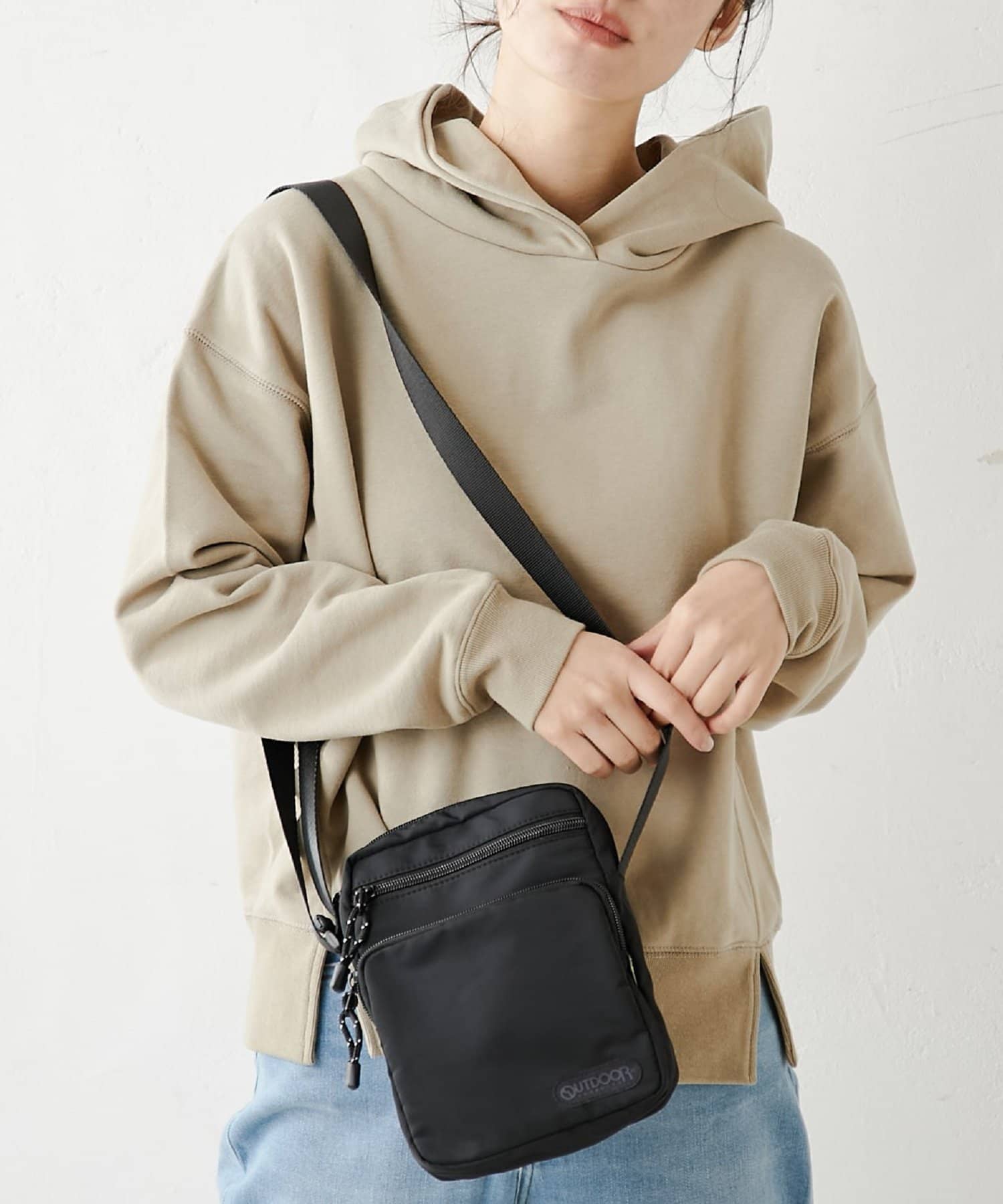 Outdoor Productsコラボ ショルダーバッグ ブラック Daily Russet デイリー ラシット レディース Pal Closet パルクローゼット パルグループ公式ファッション通販サイト