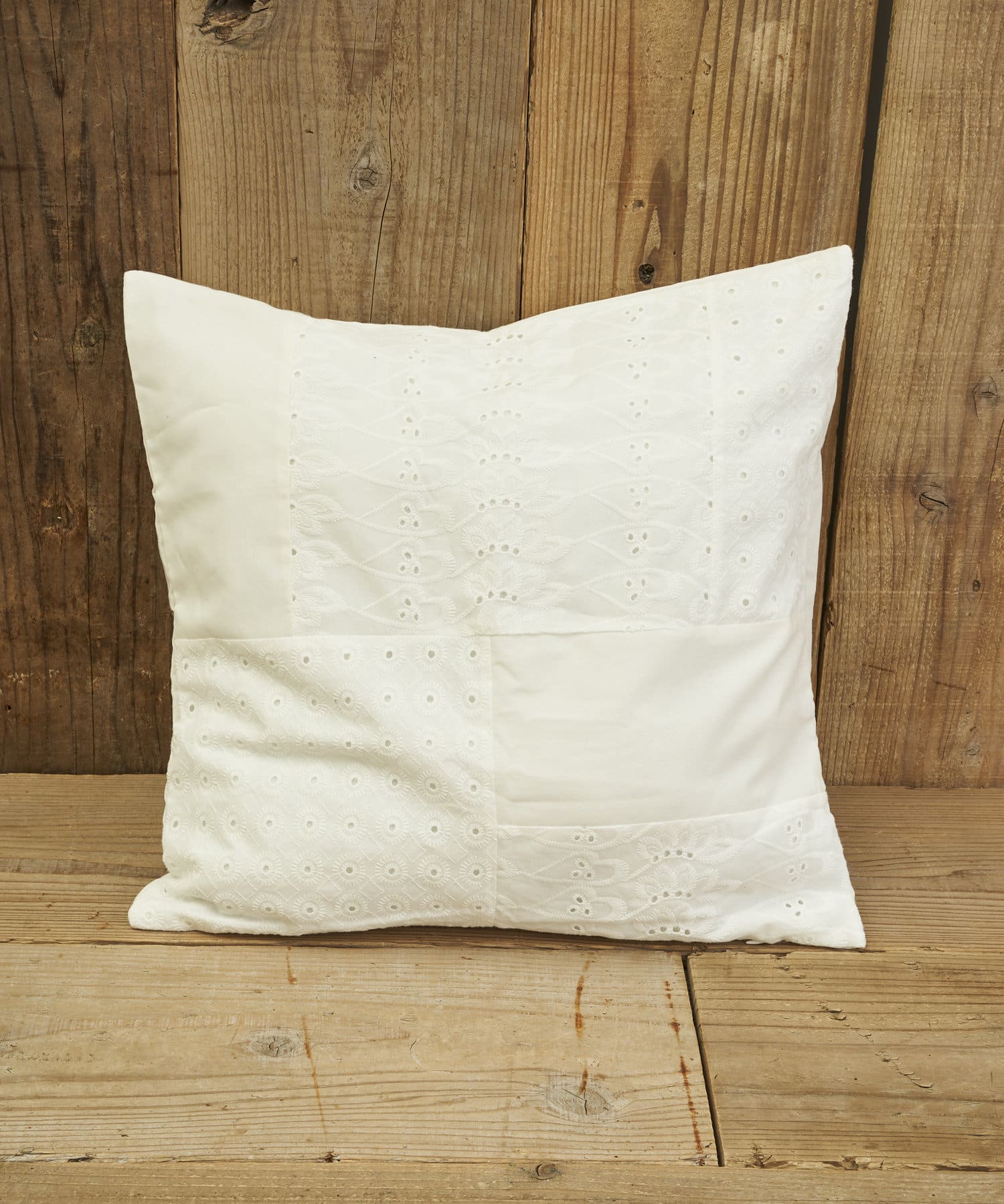 レースパッチワーククッションカバー Feather Salut サリュ ライフスタイル Pal Closet パルクローゼット パルグループ公式ファッション通販サイト