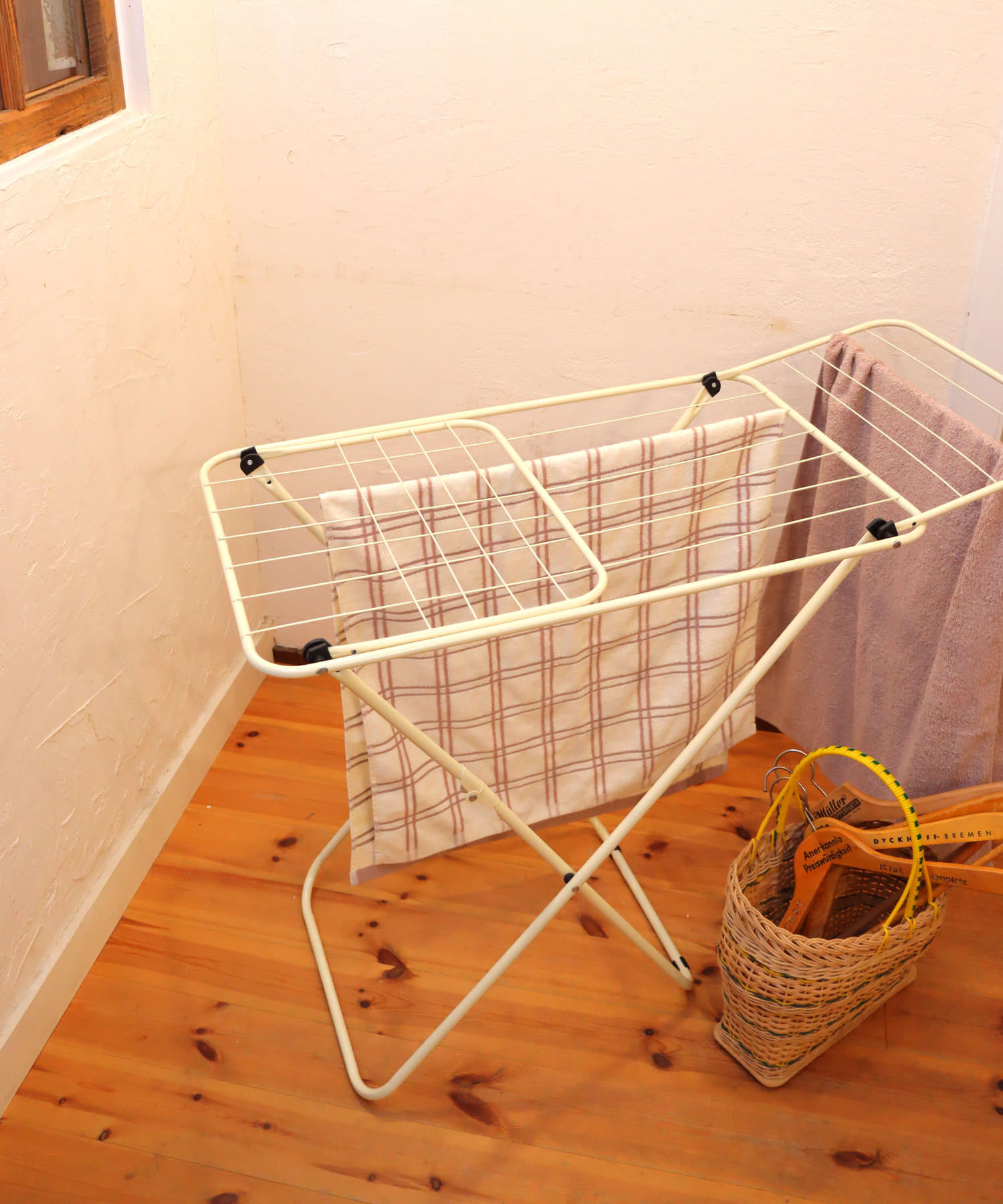 室内干しにもおすすめ 折りたたみランドリーハンガー Salut サリュ ライフスタイル Pal Closet パルクローゼット パルグループ公式ファッション通販サイト