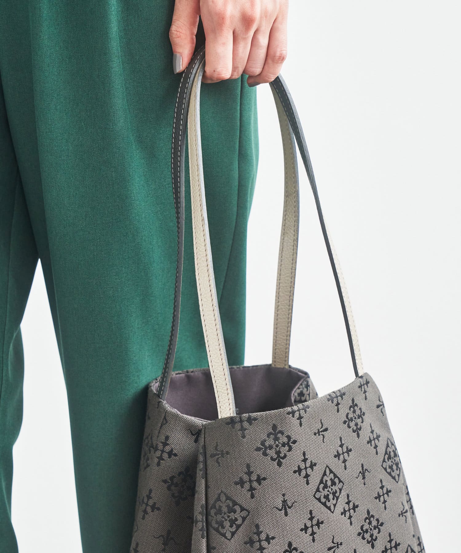 今季ブランド 新品 Russet ペンシルトートバッグ ラシット