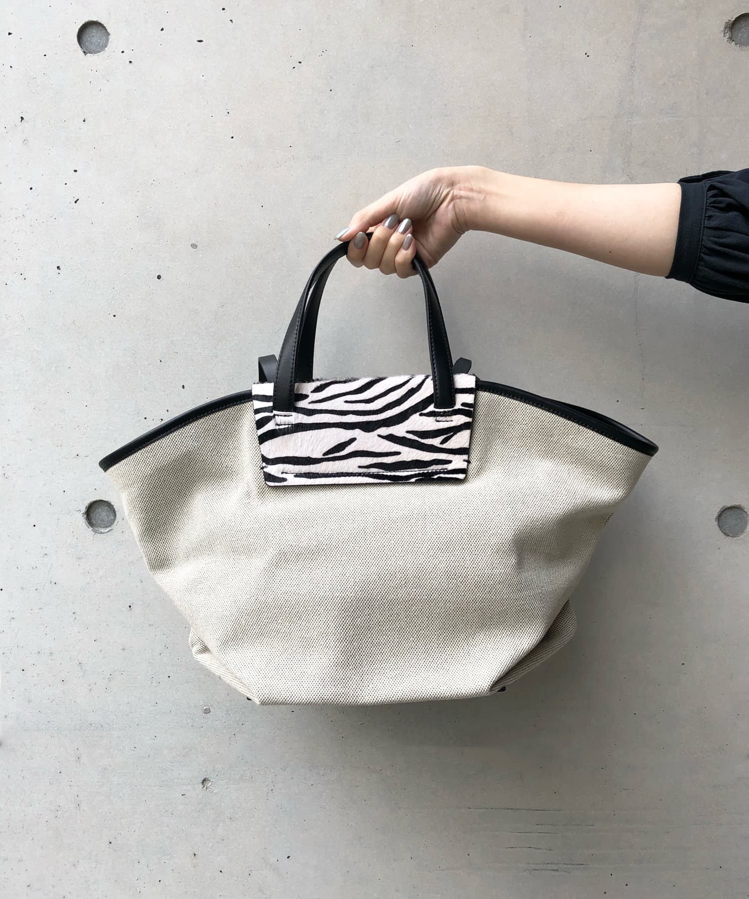 プリントレザークリップトートs Doudou ドゥドゥ レディース Pal Closet パルクローゼット パルグループ公式ファッション通販サイト