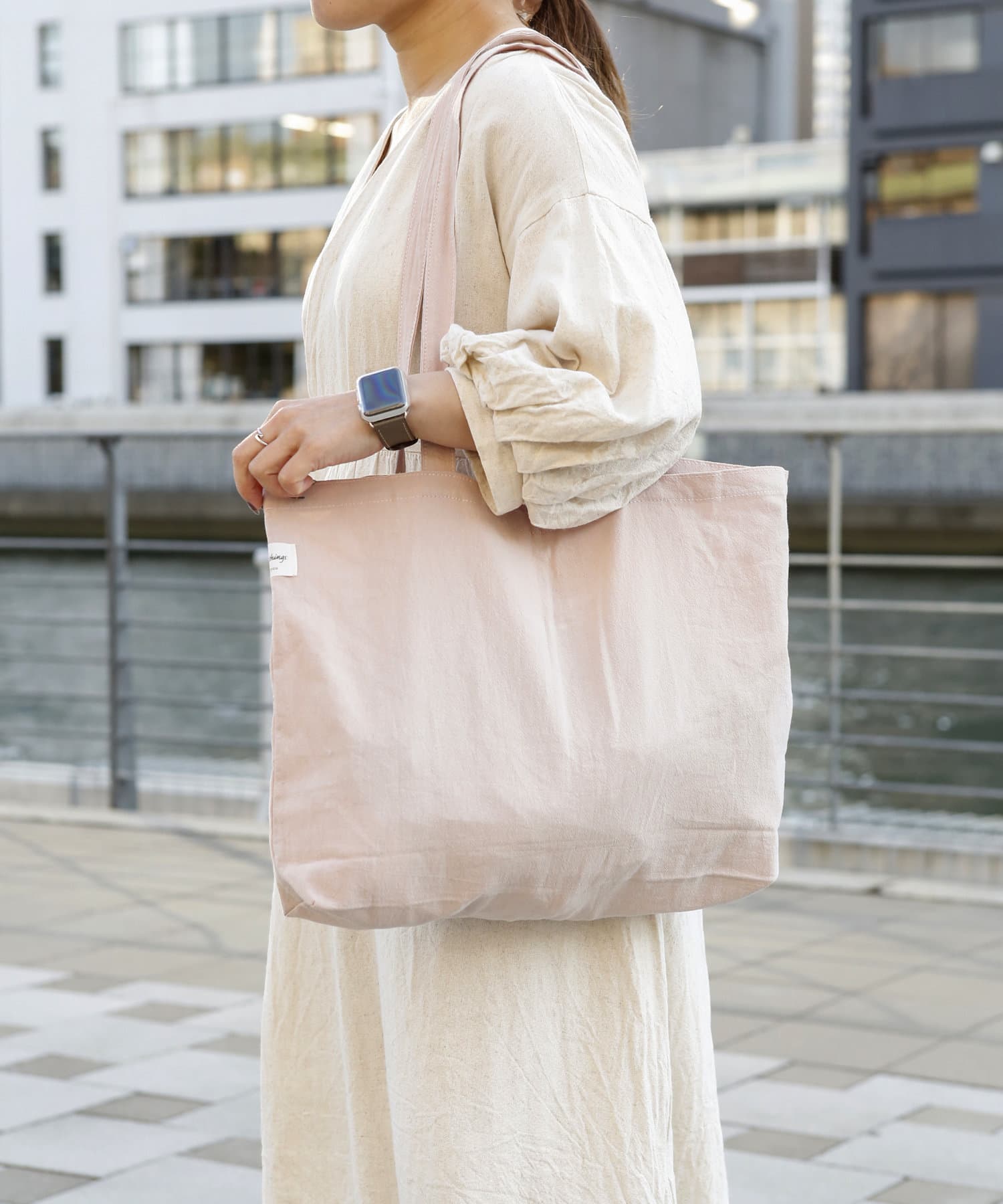 暮らしにエコを取り入れる シンプルエコバッグ 3coins スリーコインズ ライフスタイル Pal Closet パルクローゼット パルグループ公式ファッション通販サイト