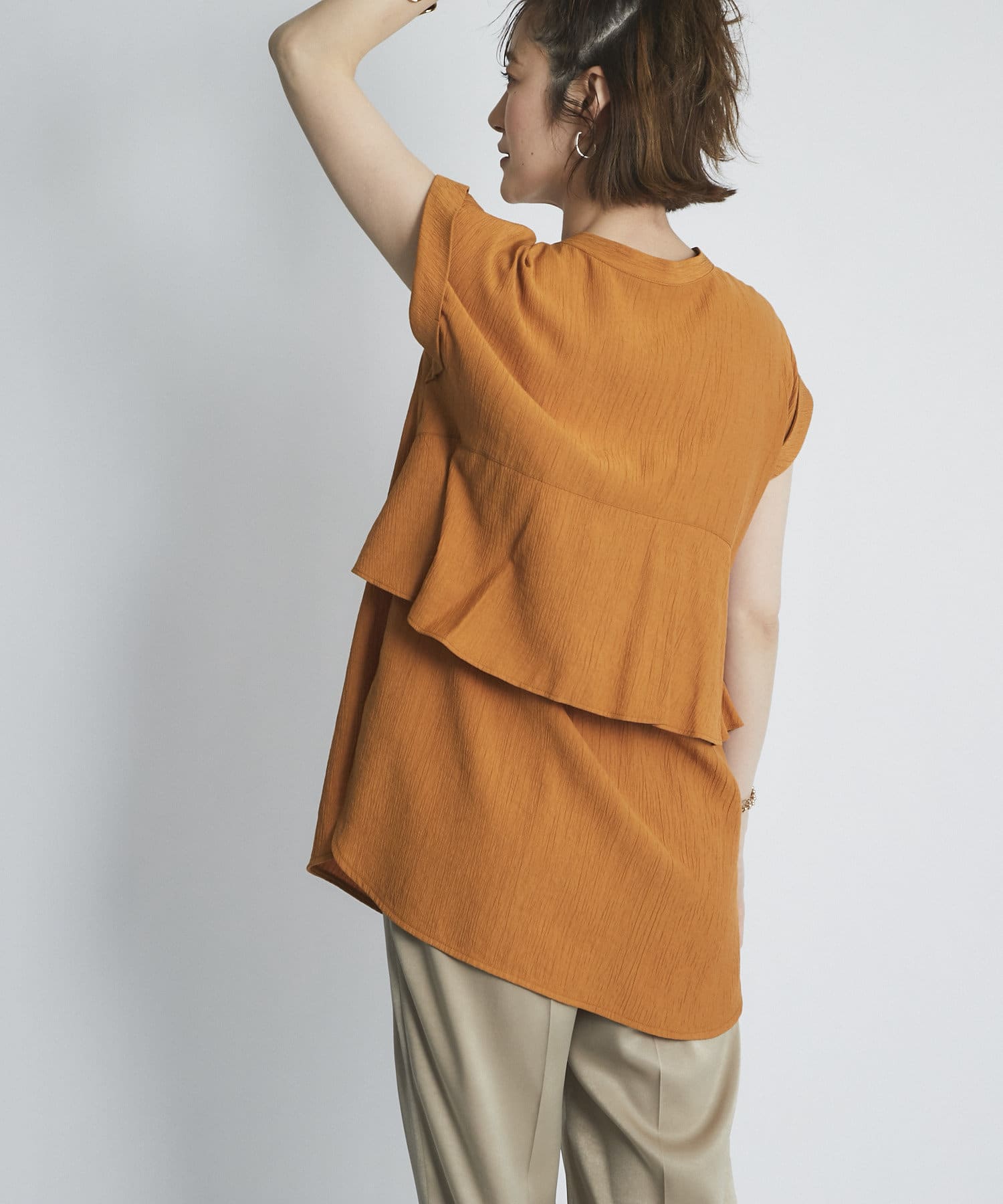 un dix cors(アンディコール) ここでしか手に入らない！【WEB限定】バックフリルブラウス