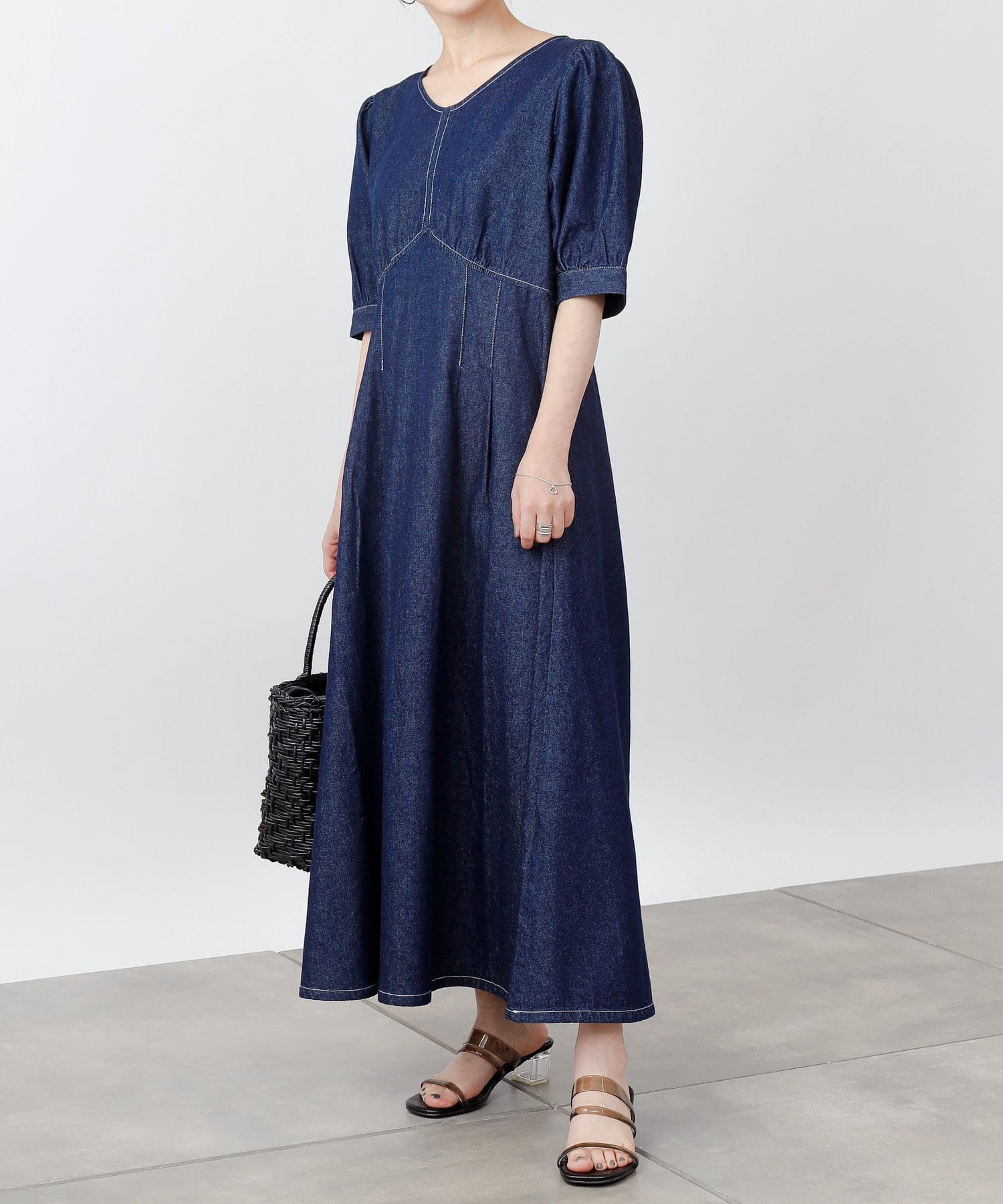 デニムタックフレアワンピース Colony 2139 コロニー トゥーワンスリーナイン レディース Pal Closet パルクローゼット パルグループ公式ファッション通販サイト