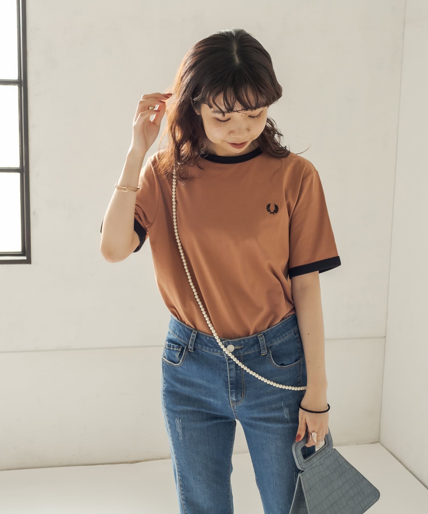 Web限定 Fred Perry フレッドペリー バイカラーtシャツ Capricieux Le Mage カプリシュレマージュ レディース Pal Closet パルクローゼット パルグループ公式ファッション通販サイト