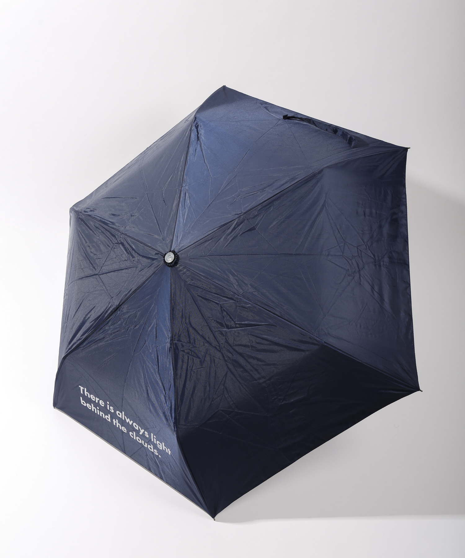 晴雨兼用折傘ロゴ 3coins スリーコインズ ライフスタイル Pal Closet パルクローゼット パルグループ公式ファッション通販サイト
