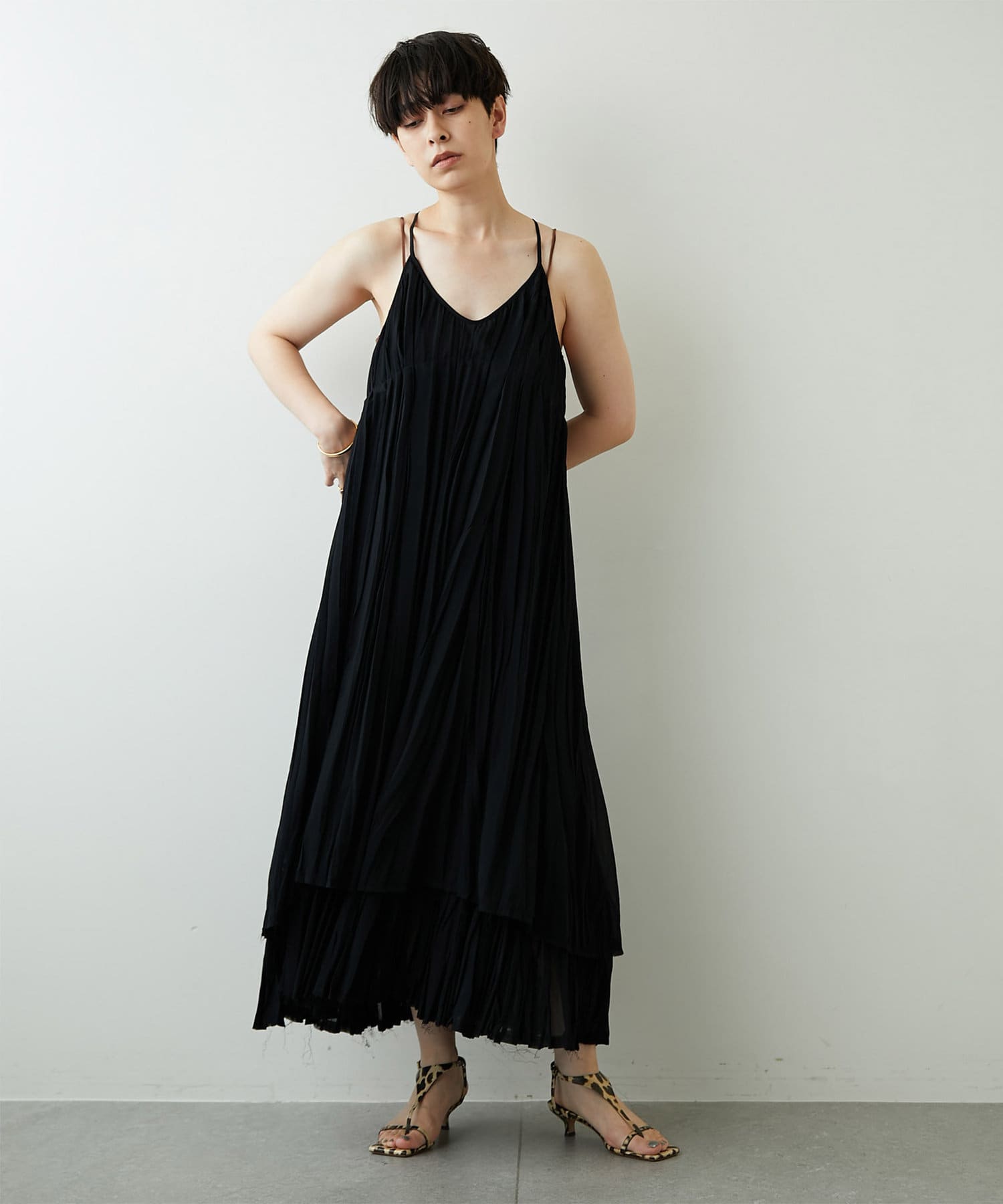 Col Pierrot プリーツキャミワンピース Whim Gazette ウィム ガゼット レディース Pal Closet パルクローゼット パルグループ公式ファッション通販サイト