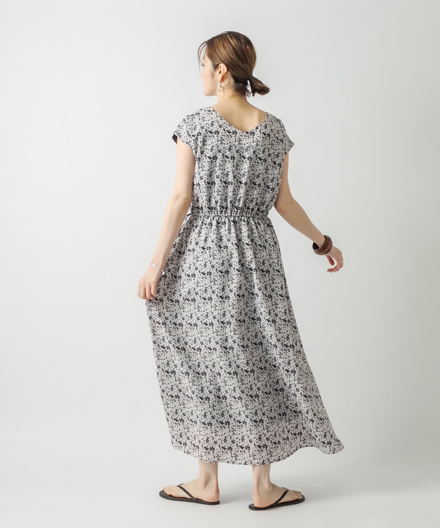 レトロな花柄が一枚で上品な印象 フラワーフレンチワンピース Rive Droite リヴドロワ レディース Pal Closet パルクローゼット パルグループ公式ファッション通販サイト