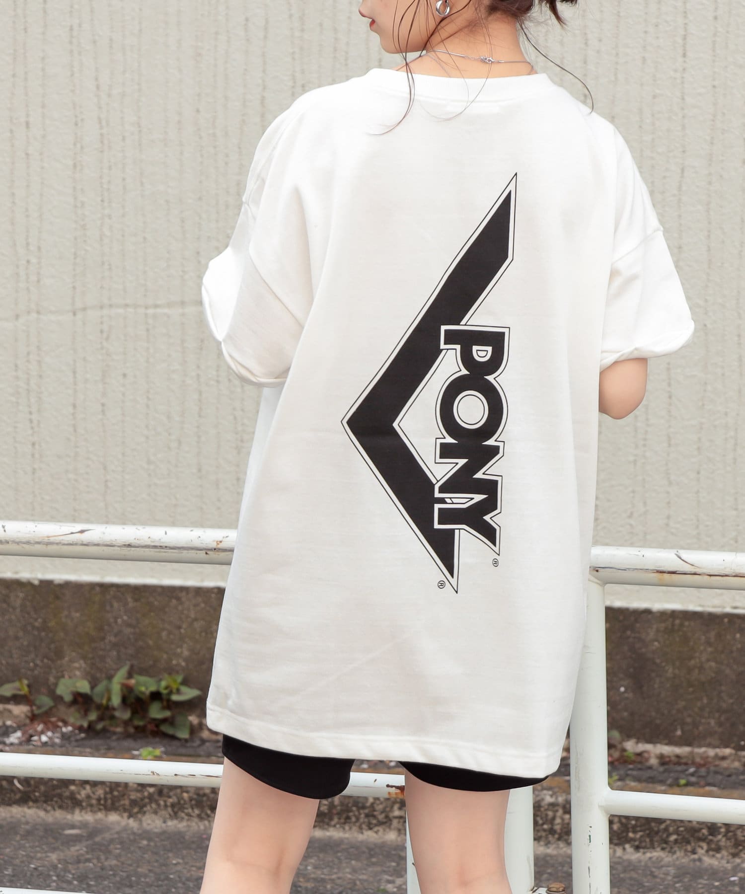 PONYバックロゴ半袖Tシャツ | Chico(チコ)レディース | PAL CLOSET 