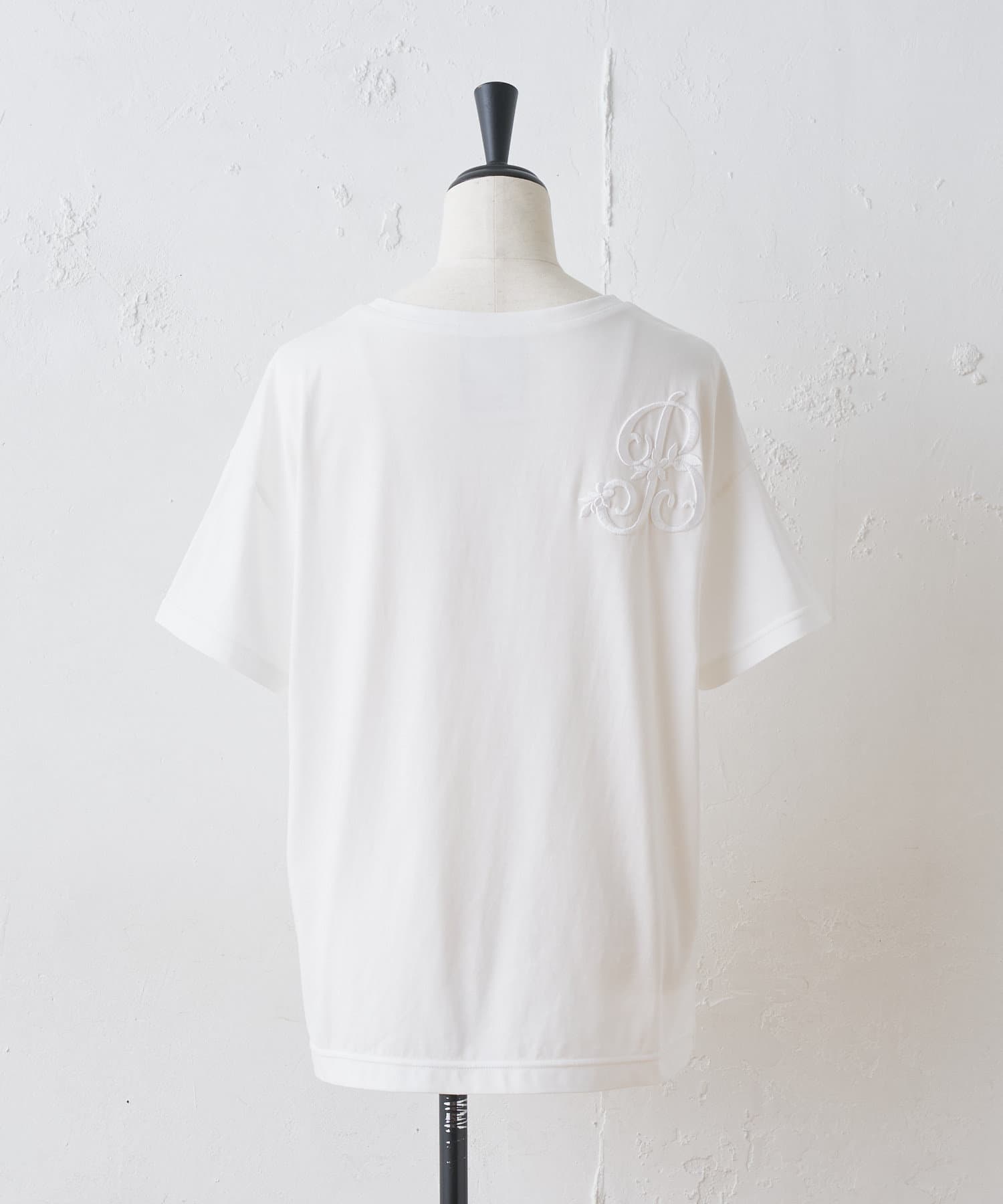 イニシャル刺繍tシャツ Beardsley ビアズリー レディース Pal Closet パルクローゼット パルグループ公式ファッション通販サイト