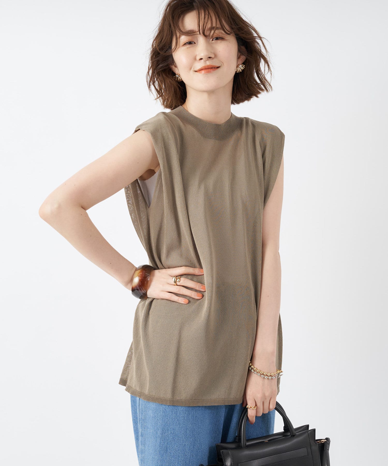 un dix cors(アンディコール) 【カジュアルな雰囲気と女らしさを両立】肩タックニット×パンツセットアップ