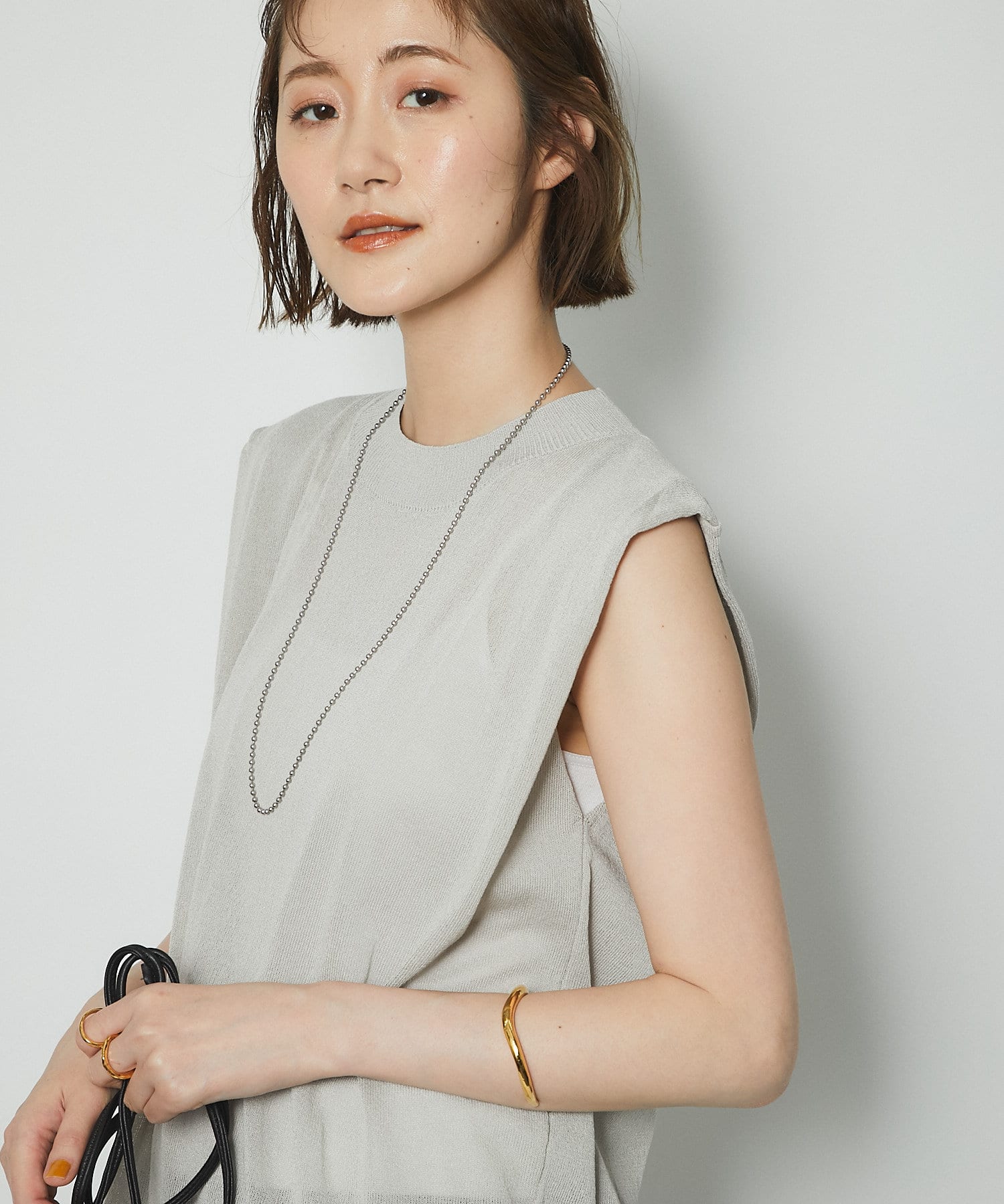 un dix cors(アンディコール) 【カジュアルな雰囲気と女らしさを両立】肩タックニット×パンツセットアップ