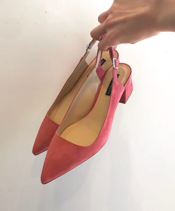 【FABIO RUSCONI】ポインテッドストラップサンダル