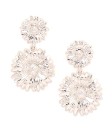 フラワーピアス