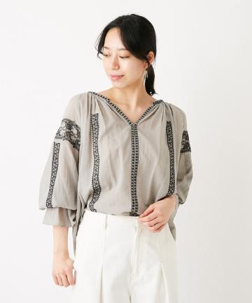 ボイル刺繍ブラウス