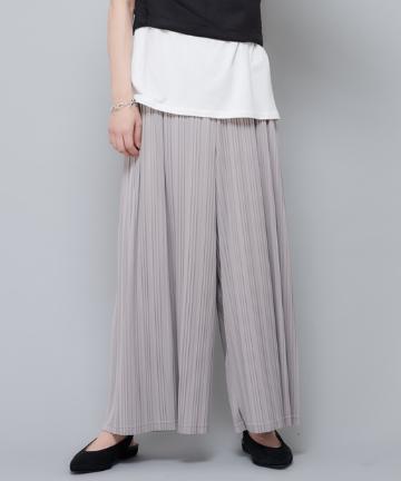 プリーツパンツ