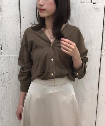 フェイクスエードバイヤスブラウス