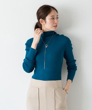 シンプルタートルニット