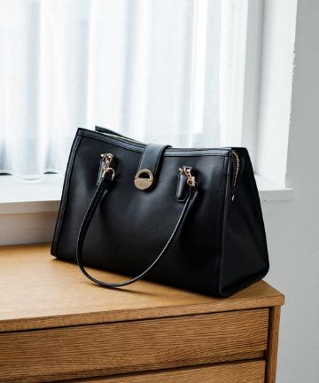 【FIORELLI】バックルスクエアバッグ