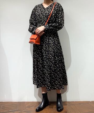 クラシカルフラワーワンピース