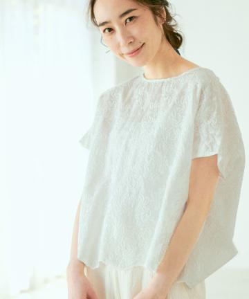 唐草スカラップ刺繍プルオーバーブラウス
