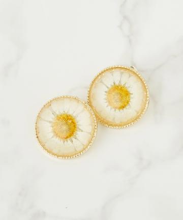 マーガレットドームピアス