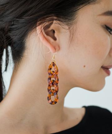 【ZHUU】べっ甲チェーンピアス