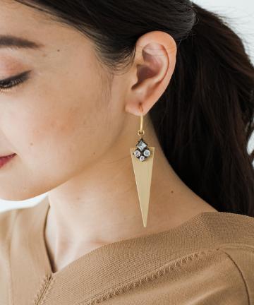 【DAVID AUBREY】ゴールド三角ピアス