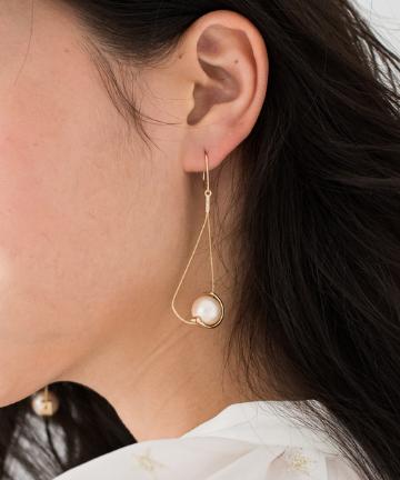 パールチェーンピアス