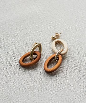 ウッドチェーンピアス