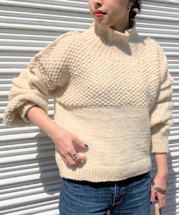 ロービングヤーンハンドニットプルオーバー