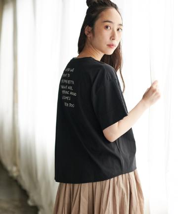 ロゴ刺繍ポケット付T