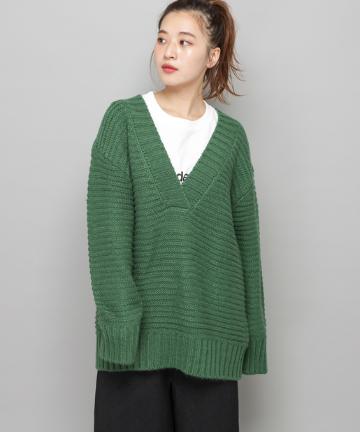 深Vネックニットプルオーバー