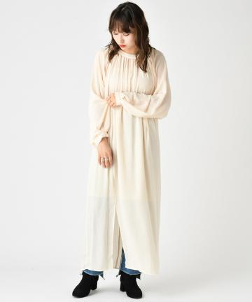 ギャザー使いスリットワンピース