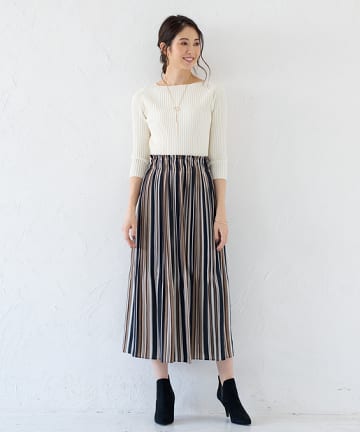 ピーチサテンストライプスカート