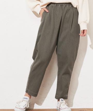 テーパードパンツ