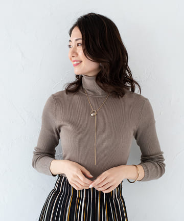 ラメタートルニット