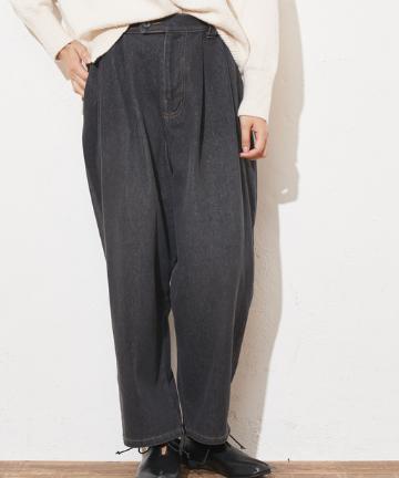 タックパンツ