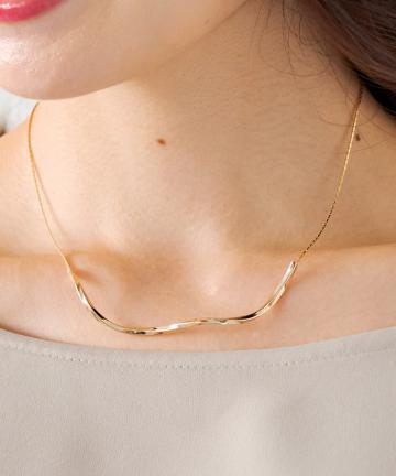 ウェーブネックレス